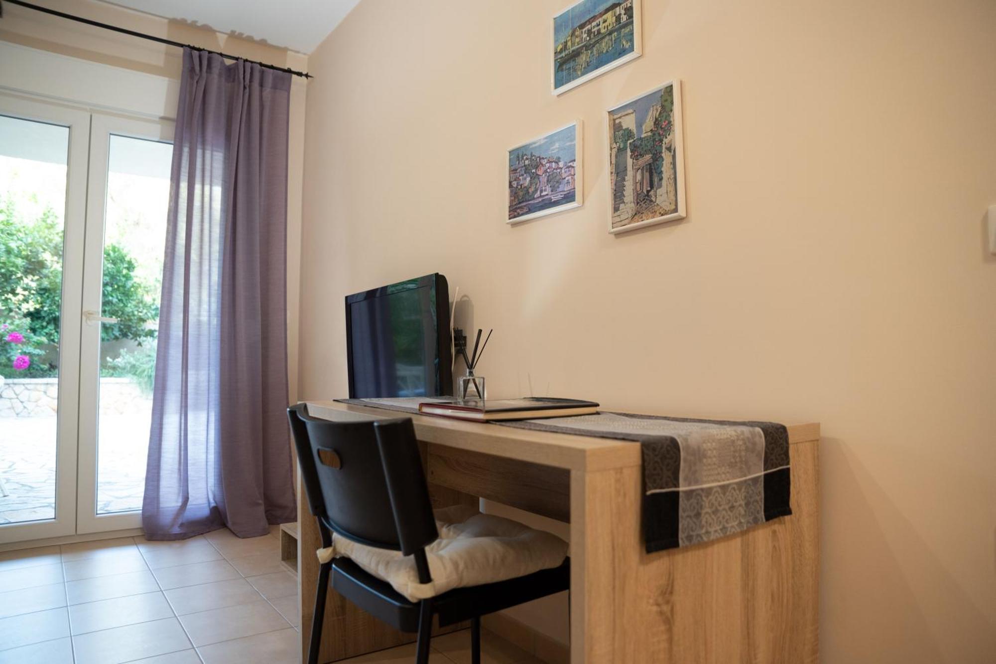Solari Hill Maisonette Two Private Parking Alepou Экстерьер фото